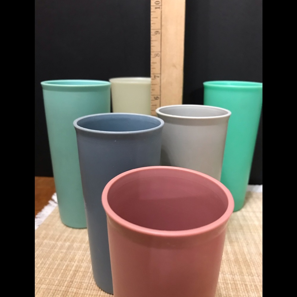 70's Tupperware Cups - Picture 5 of 5